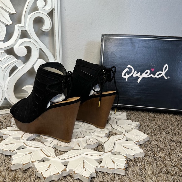 ✨ MYSTERY SHOE BOX ✨ mixed sizes, PERFECT FOR RESALE OR GIFTING for holidays ✨ - Picture 14 of 16